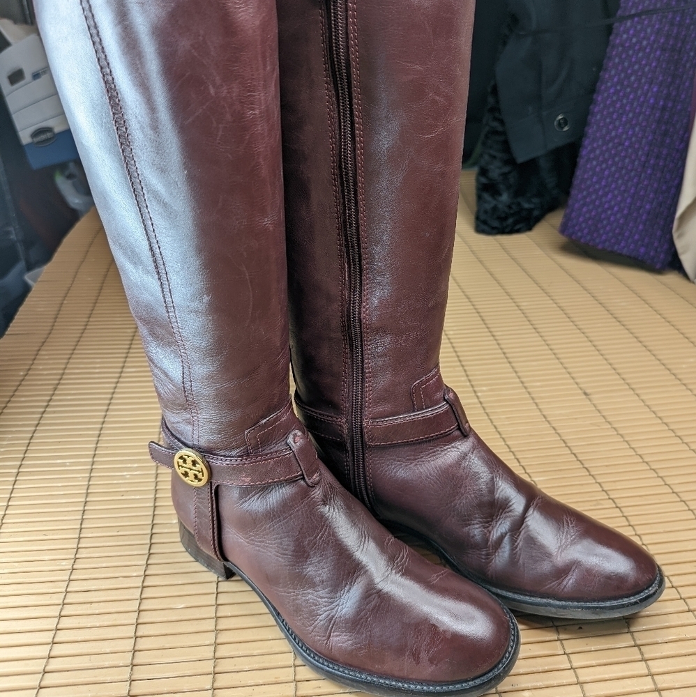 Tory Burch Burgundy leather 17" tall "Miller" Riding Boots Size 6.5M. side zip.